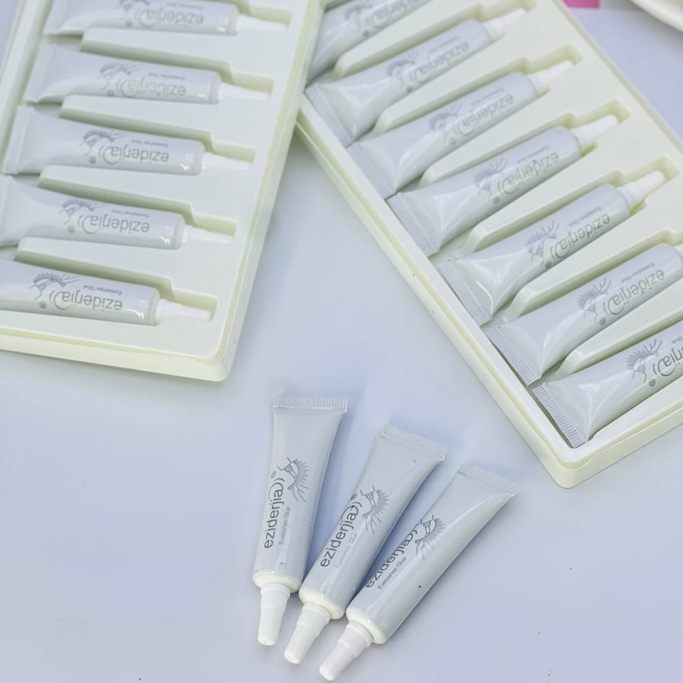 چسب مژه سفید