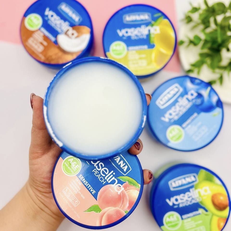 وازلین آیانا AIYANA