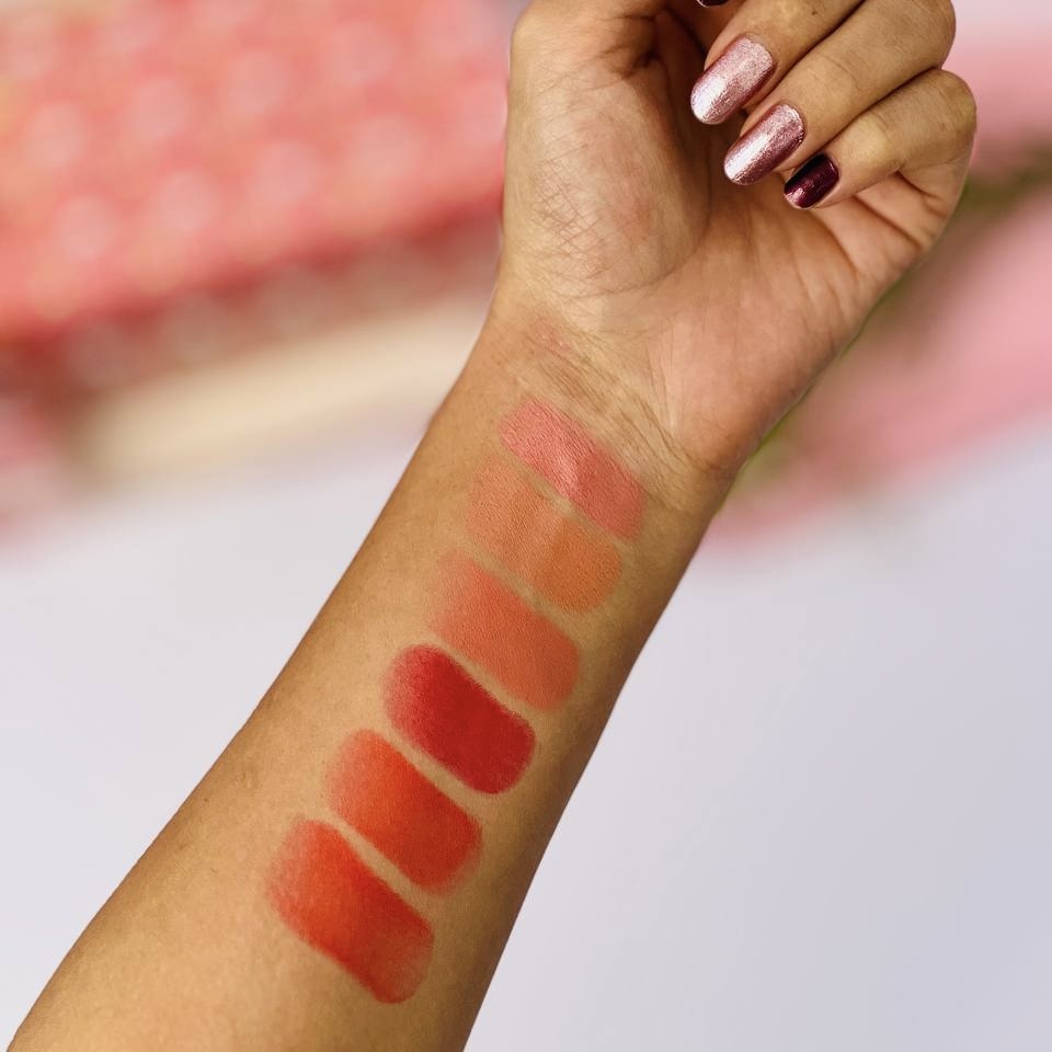 رژ گونه براش دار دوسر استیکی طرح کیتی