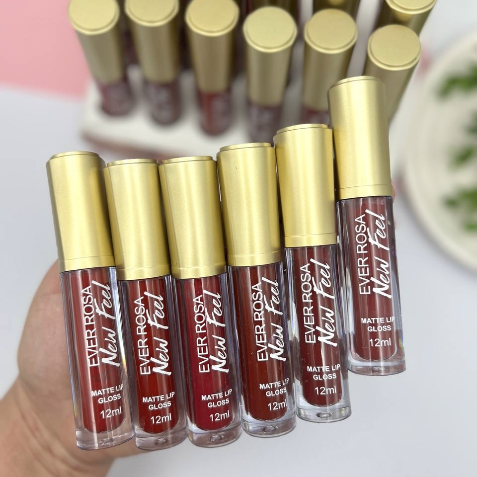 رژ لب مایع سر طلایی Ever Rosa