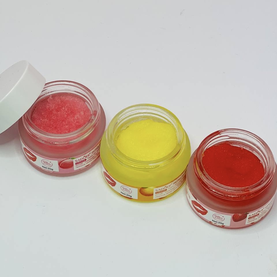 اسکراب لب آبرسان و مرطوب کننده سادور SADOER