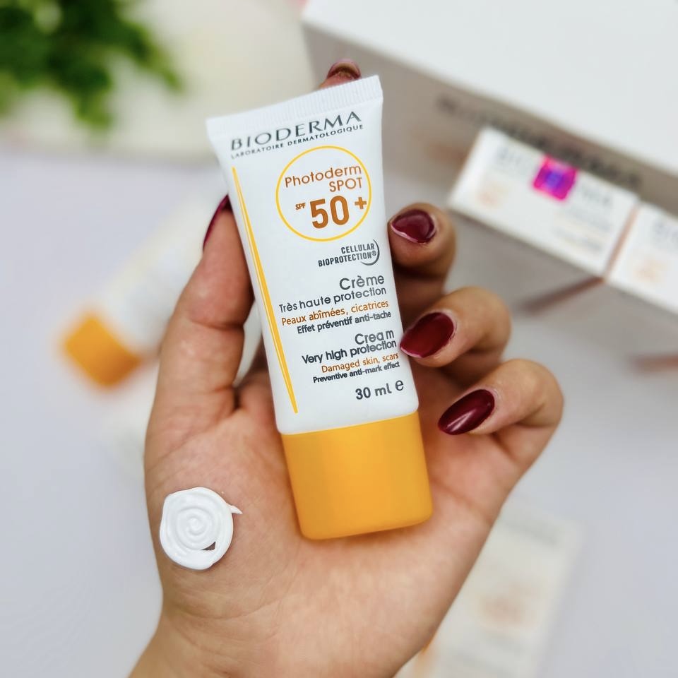 ضد آفتاب بیودرما اسپات BIODERMA