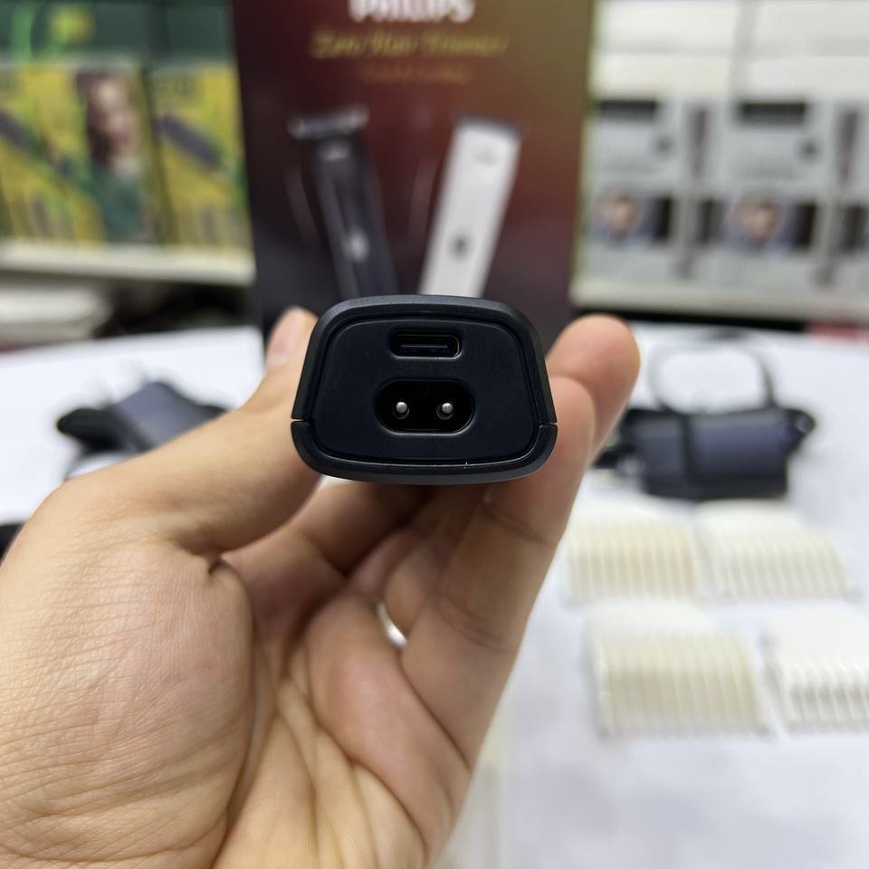 خط زن و ریش تراش فیلیپس مدل PH 2025