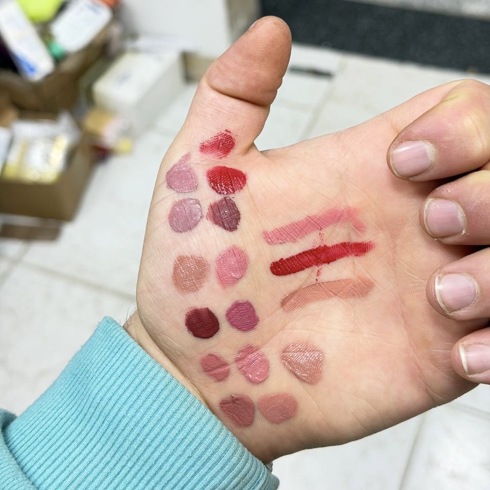 رژ لب مایع آرت اسکین ARTSKIN عمده