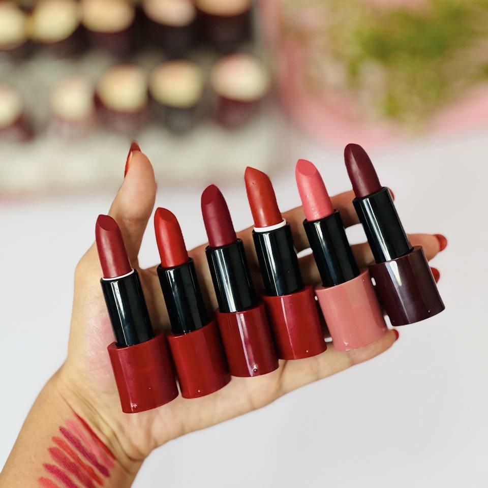 رژ لب جامد HUXIA BEAUTY در 12 تا رنگ