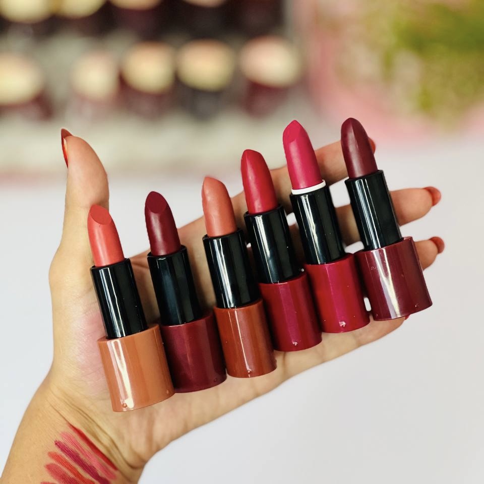 رژ لب جامد HUXIA BEAUTY در 12 تا رنگ