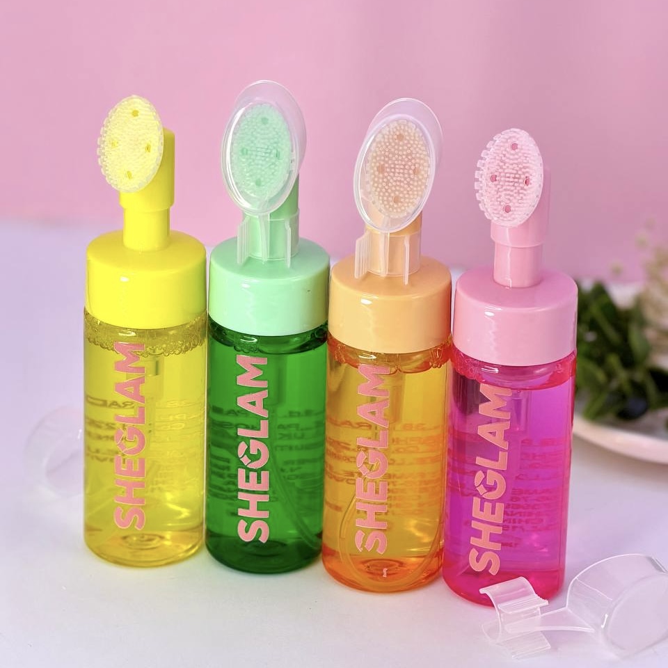 فوم شستشوی صورت براش دار شیگلم SHEGLAM