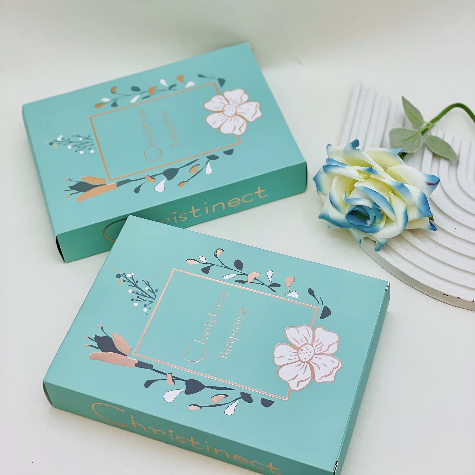 سایه کتابی مناسب سالن